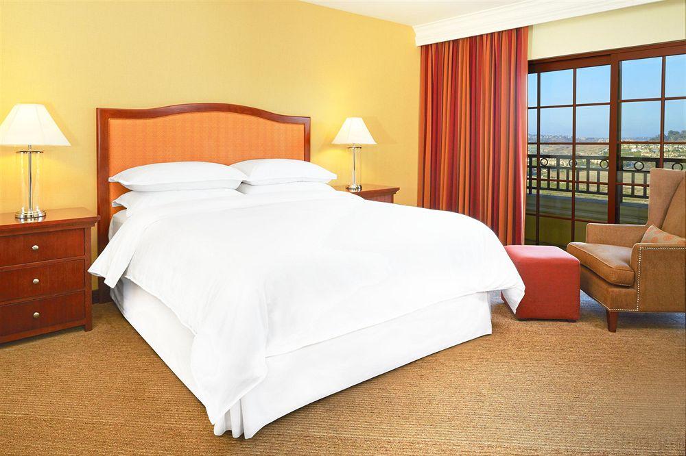 Sheraton & 4*