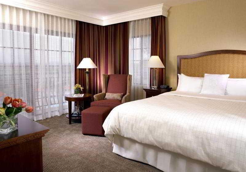 Sheraton & 4*