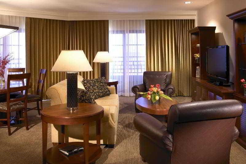 Sheraton & 4*